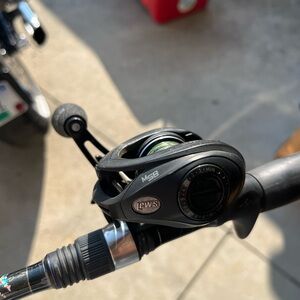 Lew's Black Fishing Reel